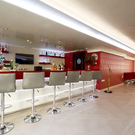 Moon Dreams - Adults Recommended 4* トレモリノス