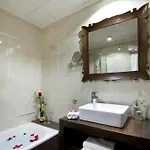 Hotel Moon Dreams - Adults Recommended