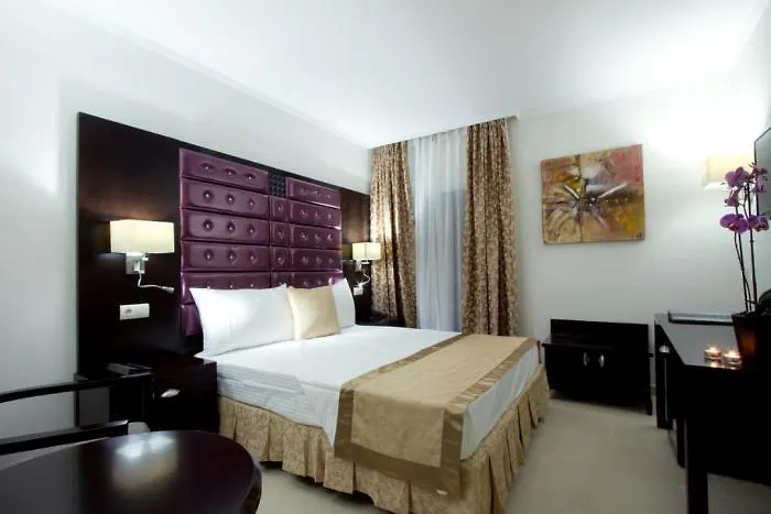 Moon Dreams - Adults Recommended Hotel