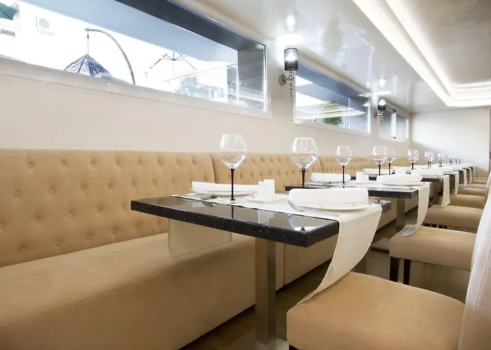 Hotel Moon Dreams - Adults Recommended 4*